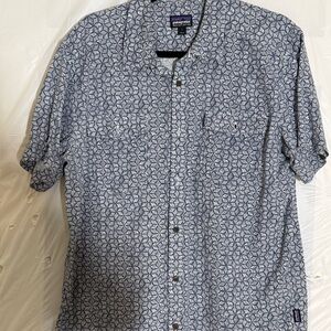 Patagonia Men's Casual Blue Geometric Shirt